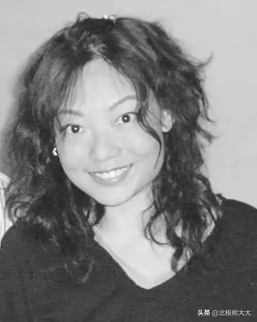 22歲放棄牛津!嫁豪門8年「為討好丈夫」瘦到只剩44斤 現狀曝光:不愛自己的人過不好這一生