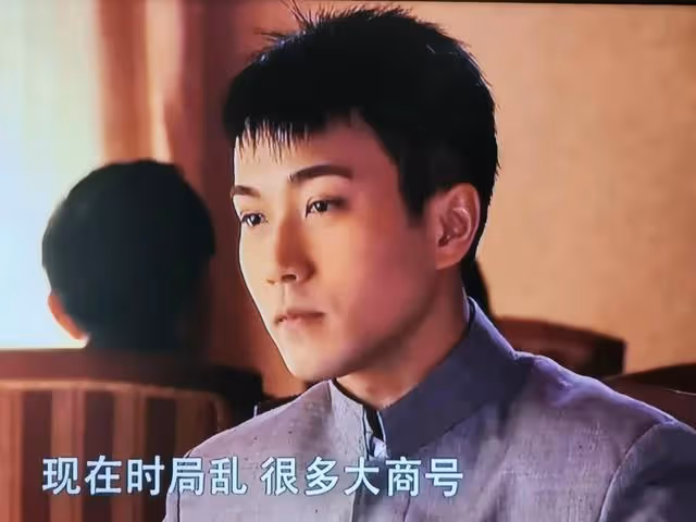 妻子幹活突然發現自己懷孕了，為比自己小八歲的老公生下了兒子