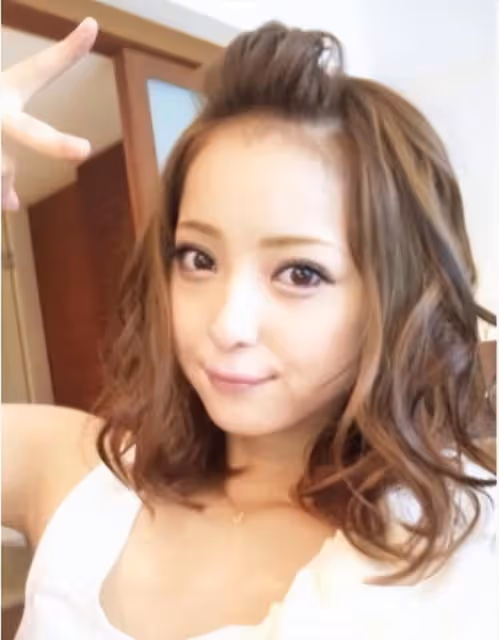 悲慘女神佐佐木希:幼年因父親走上太妹路,如今丈夫讓她顏面盡失