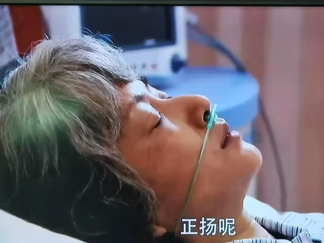 妻子幹活突然發現自己懷孕了，為比自己小八歲的老公生下了兒子