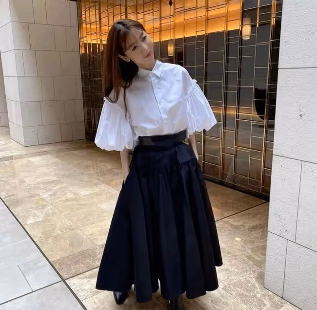 島國一「女演員」嫁給富二代，如今55歲還似少女，曾被逼替夫還債