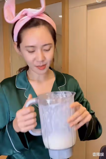 秋瓷炫透露近況，跟於曉光和好如初，每天都會打電話表白！