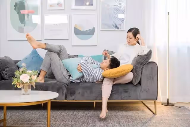 「就算和我兒子離婚,也得孝敬我」婆婆的炫耀,結束了我們的婚姻