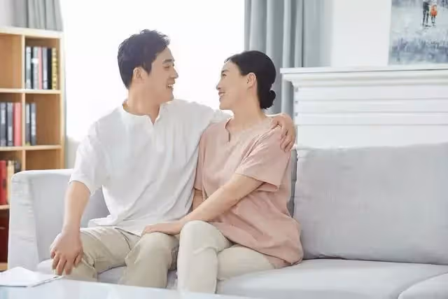 「就算和我兒子離婚,也得孝敬我」婆婆的炫耀,結束了我們的婚姻
