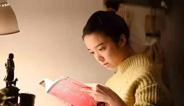 離婚時,婆婆逼兒媳留下陪嫁房凈身出戶,兒子:媽,該你凈身出戶