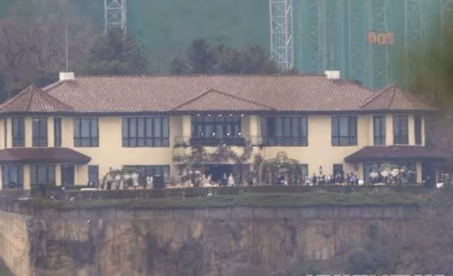 玄彬孫藝珍婚禮現場圖曝光,現場布置浪漫又溫馨,孫藝珍激動落淚