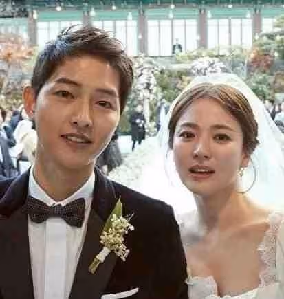 玄彬孫藝珍婚禮,邀請宋仲基,引網友熱議