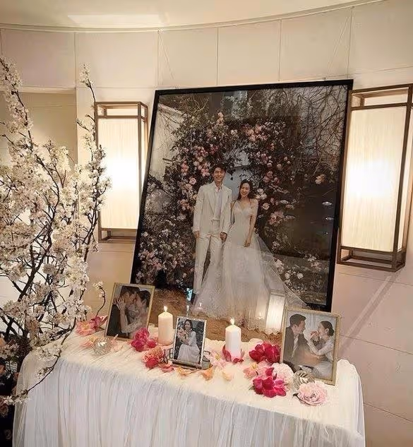 玄彬孫藝珍婚禮現場曝光!孫爸牽女兒走向幸福,孔劉宋仲基都出席