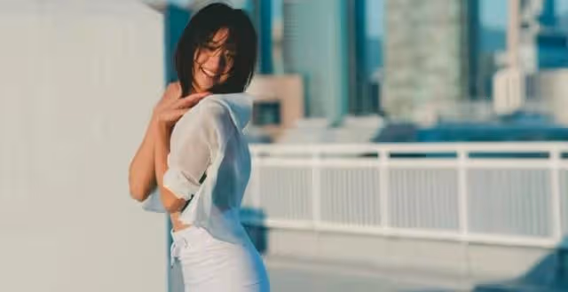 長相出眾！港片女神柏安妮女兒首拍廣告曬舞技，因甜美清純獲關注