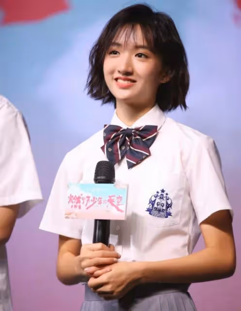 長相出眾！港片女神柏安妮女兒首拍廣告曬舞技，因甜美清純獲關注