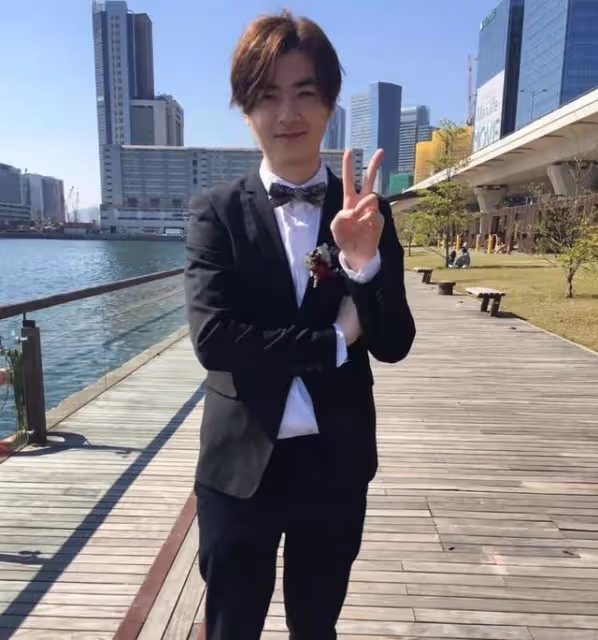 起起落落！知名歌手屢傳死訊致工作大減，曾憑花美男形象紅極一時