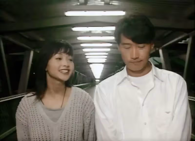 曾兩拒天王,巔峰時因病淡出螢幕,婚後轉職護士,最美郭襄李綺紅近況曝光