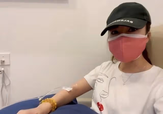 突發!香港知名女星患上免疫系統疾病,導致眼睛受損無法正常開工