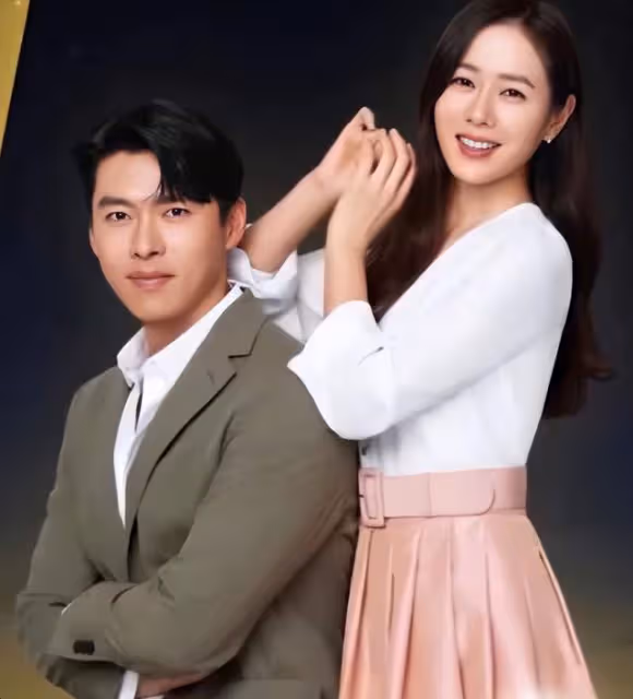 被譽為韓國天然美女,40歲嫁初戀,牽手照畫面甜蜜,婚禮今日舉行