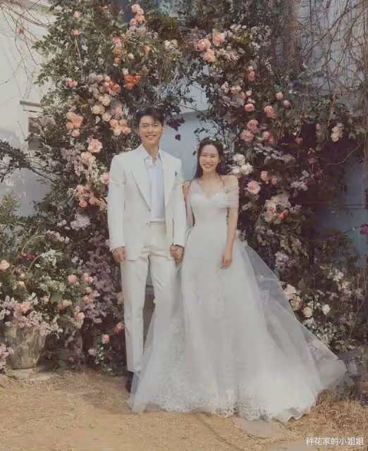 「玄彬孫藝珍」婚紗照曝光,韓媒:婚禮場地外戒備森嚴,眾星雲集!