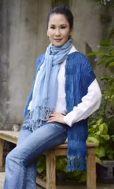 56歲葉歡退出演藝圈5年,長年獨居山上「享受生活,過得比以前快樂」視劇中兒子如親生:不婚不育沒什麼不好!