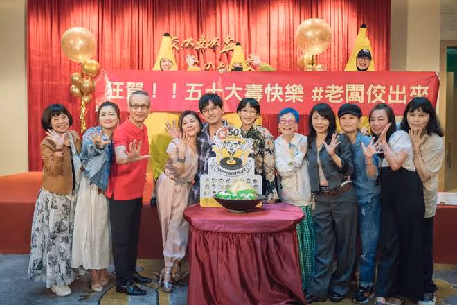 Selina小男友首曝正臉!皮膚白皙外形稚嫩,兩人相差7歲感情甜蜜