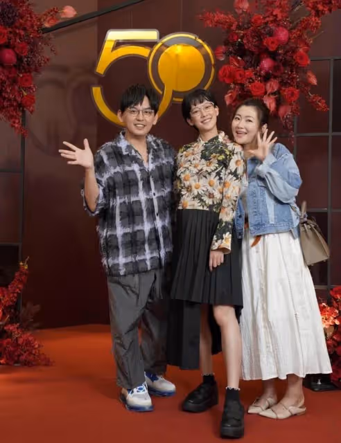 Selina小男友首曝正臉!皮膚白皙外形稚嫩,兩人相差7歲感情甜蜜