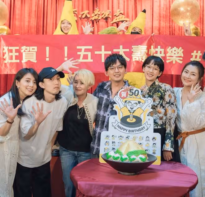 Selina小男友首曝正臉!皮膚白皙外形稚嫩,兩人相差7歲感情甜蜜