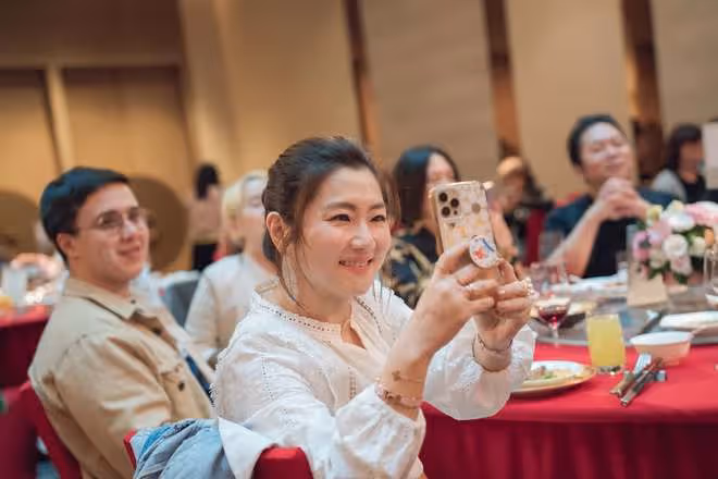 Selina小男友首曝正臉!皮膚白皙外形稚嫩,兩人相差7歲感情甜蜜