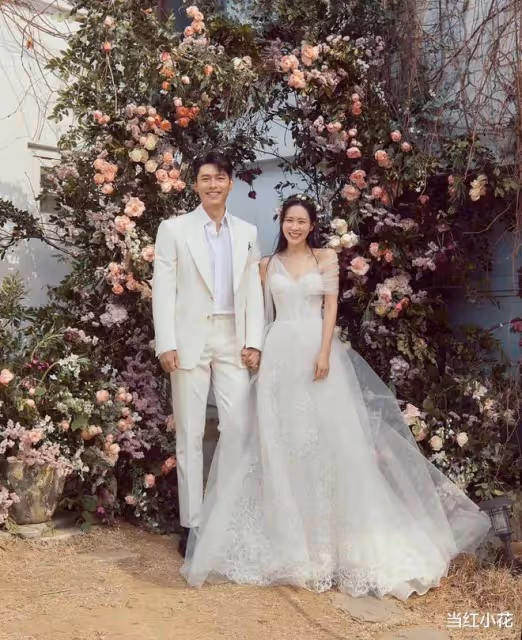 恭喜!合約情侶成婚,停工一年懷孕了!