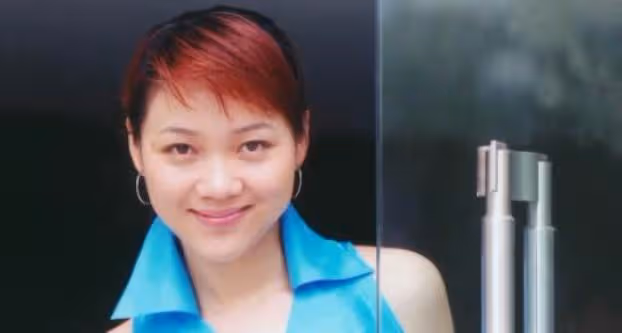 周群：與郭德綱傳緋聞，被大張偉調侃打美容針，老公身份至今是謎