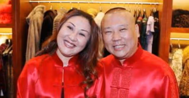 周群：與郭德綱傳緋聞，被大張偉調侃打美容針，老公身份至今是謎