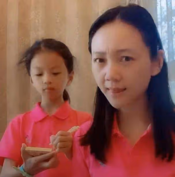 周群：與郭德綱傳緋聞，被大張偉調侃打美容針，老公身份至今是謎