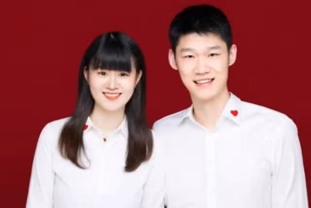男籃新星胡金秋，被視為易建聯接班人，年僅22歲就結婚生活美滿