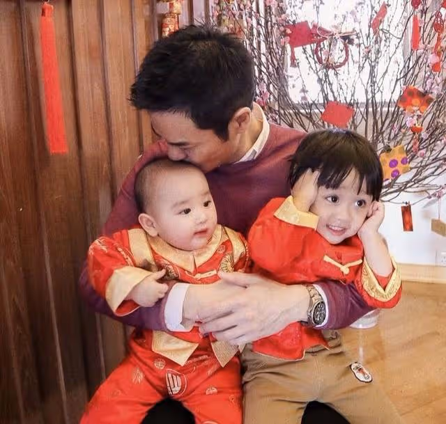 鄭嘉穎為養家打消息影念頭，曬小兒子近照，顏值高被贊像洋娃娃