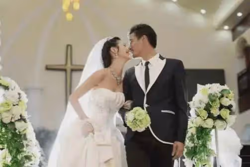 結婚婆家給二十萬彩禮，婚後第二天婆婆問我要回彩禮