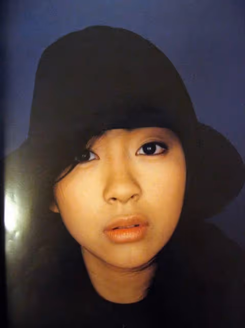 16歲女孩打敗王菲，成為亞洲最賺錢藝人：她一開口，就成了神話