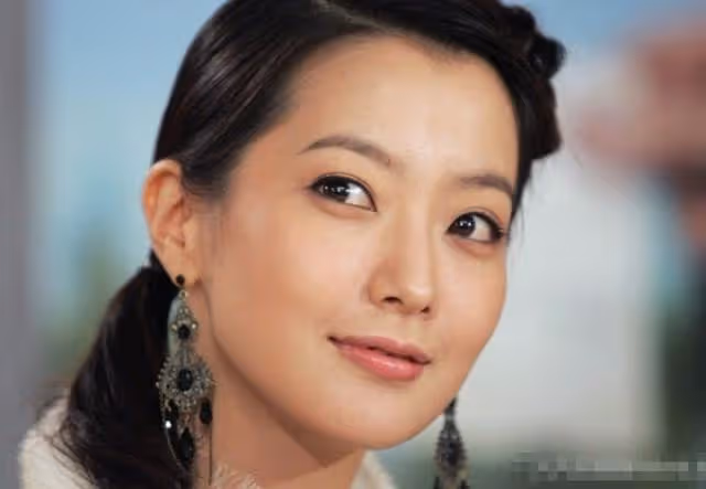 金喜善曾因女兒長相被質疑整容，回復稱長開就好了，如今怎樣了？