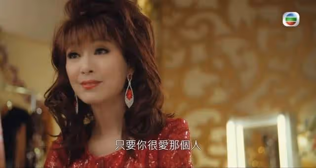 十月初五的月光！TVB力捧港姐首次擔正，一人分飾三角，大受好評