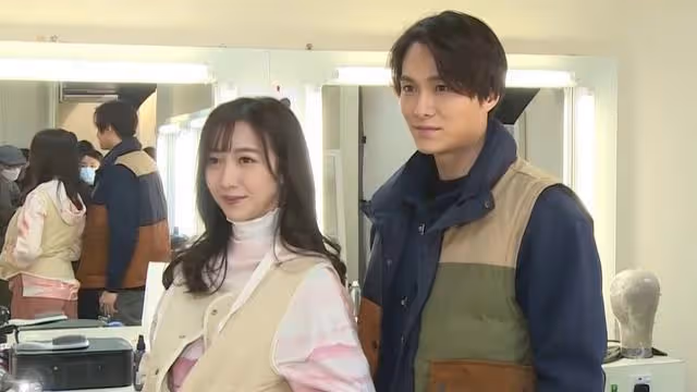 厲害！TVB小花何依婷新劇中挑戰分飾三角，靠神態區分相當考演技