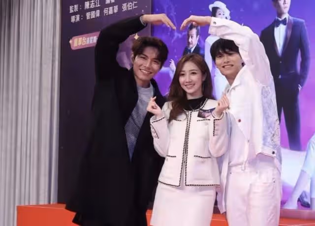 厲害！TVB小花何依婷新劇中挑戰分飾三角，靠神態區分相當考演技