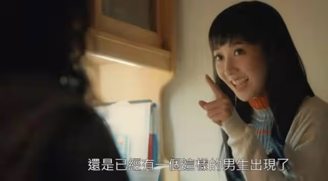 厲害！TVB小花何依婷新劇中挑戰分飾三角，靠神態區分相當考演技