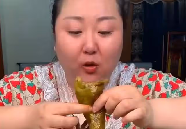 坐擁2億身家，生啃活龍蝦的北京胖姐，為何說要將遺產全留給丈夫