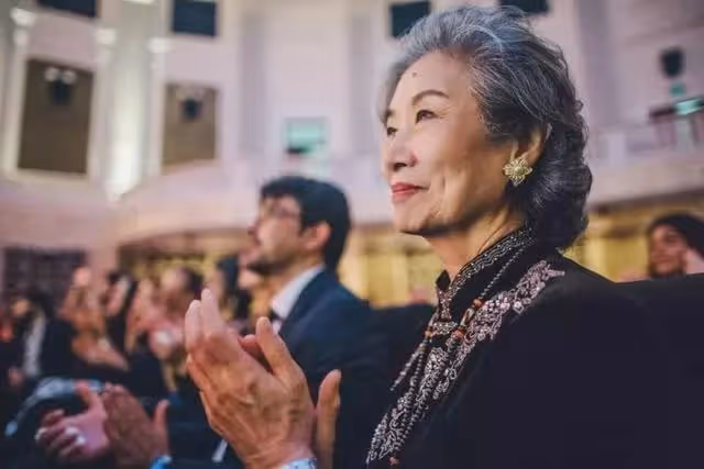 國家一級演員呂中：56歲奪視後，74歲獲國際影后，今81歲咋樣了？