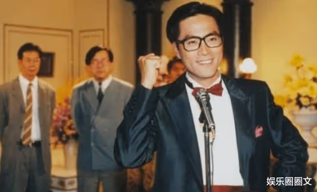 憑藉《勝者為王》一炮而紅，如今60歲的陳庭威，沒人認得出？