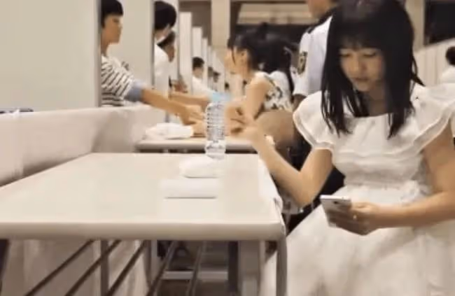 IZ*ONE成員解散後遭遇「孤立」；亞洲藝人首次獲得全美音樂大獎！