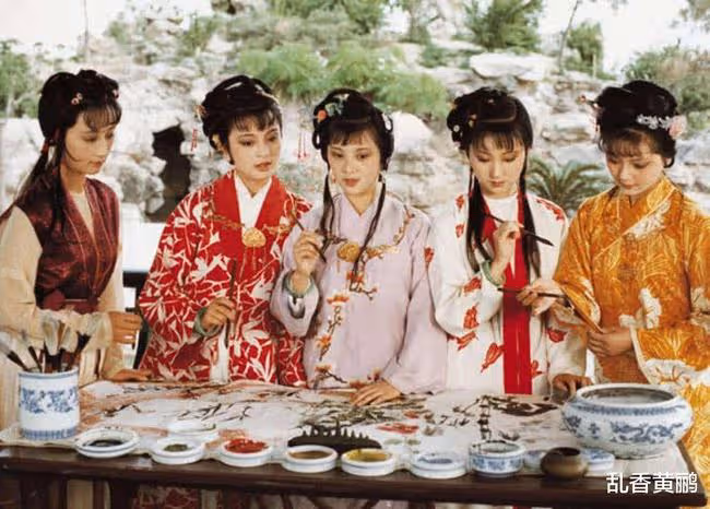 相由心生，這五位越老越美的女星，她變化最大，前後判若兩人