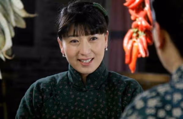 6次登上春晚,與孫儷決裂,45歲意外懷孕,閆學晶的人生有多精彩