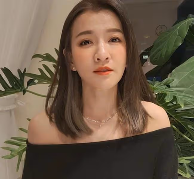 45歲女星恐慌症發作，半夜癱坐陽台嚇壞老公，已前往精神科就醫
