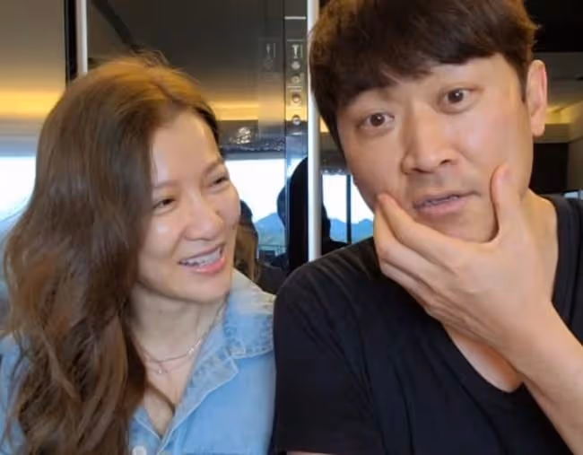 45歲女星恐慌症發作，半夜癱坐陽台嚇壞老公，已前往精神科就醫