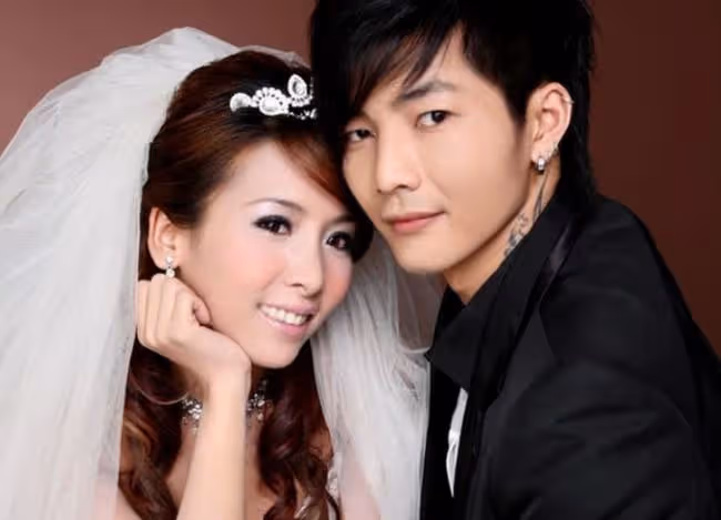 38歲女星宣布離婚！曾哭訴被老公酒後動粗猛踹，但目前兩人仍同住