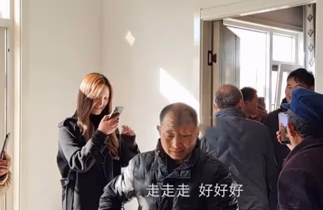 陳亞男父母送女兒回朱家，無人接待狼狽離開，樓上談話內容曝光