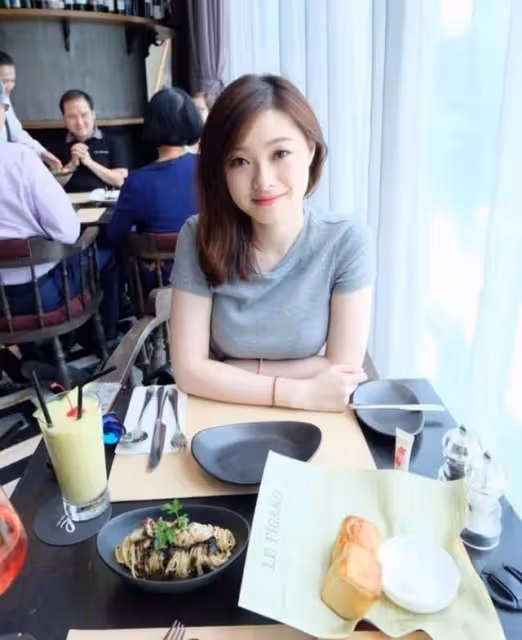 開心！TVB花旦姚子羚與家人慶祝41歲生日，網友關注點在妹妹身上