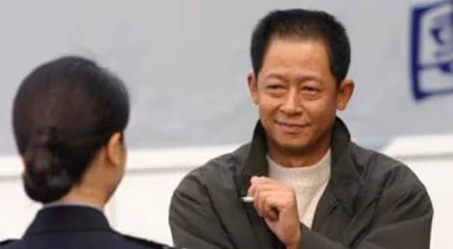 拒拍廣告，惹怒30家記者，「戲骨」王志文的落寞，該怪情商低嗎？