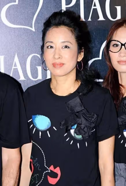 羅康瑞:拋妻棄子61歲娶朱玲玲,親兒子拒絕繼承百億財產